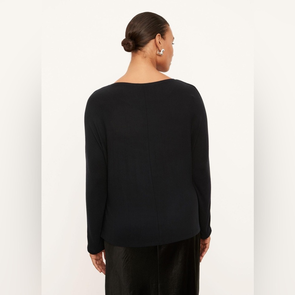 NWT VINCE Boat Neck Dolman Long Sleeve T-Shirt - in Grey
Size X-Large - Picture 4 of 7
